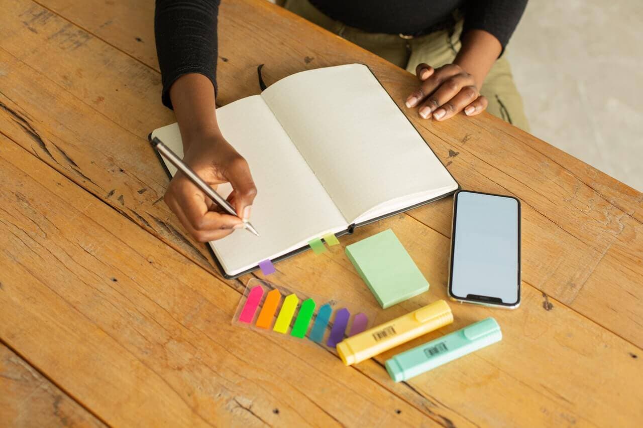 Notes4All Background